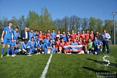 Спорт объединяет: на стадионе «Буревестник» состоялся футбольный матч «Восток-Запад»