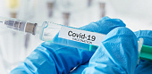 Названы болезни, при которых следует с осторожностью применять вакцину от COVID-19