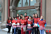 Сотрудники и студенты  Саратовского медуниверситета провели акцию, посвященную борьбе с инсультом. 