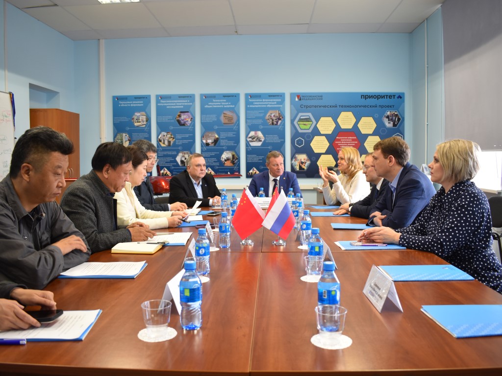 Тихоокеанский Медицинский, ДВФУ и компании КНР обсудили сотрудничество в сфере биоклеточных технологий