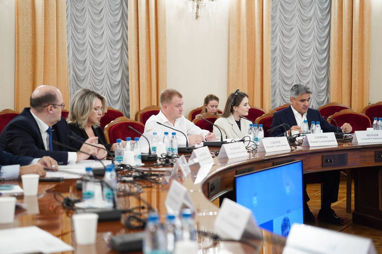 Ректор СамГМУ выступил на круглом столе о роли университетов в новой модели высшего образования в Госдуме РФ