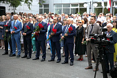 Будем помнить: в Курском медуниверситете открыли памятный знак в честь подвига медицинских работников, погибших в зоне проведения СВО