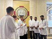 МЕДМОЛ: Студенты провели просветительскую акцию о болезни Альцгеймера
