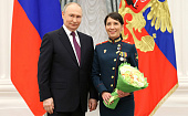 Путин отметил подвиг медсестры, спасшей раненого бойца