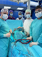 В Сеченовском Университете впервые в России провели уникальную операцию пациенту с 4-й стадией рака головы и шеи